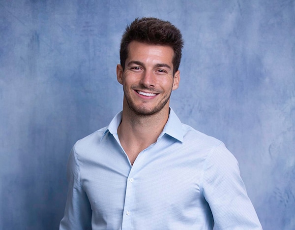 bachelorette bennett bennet season blake monar contestants crawley murphy clare meet mirror